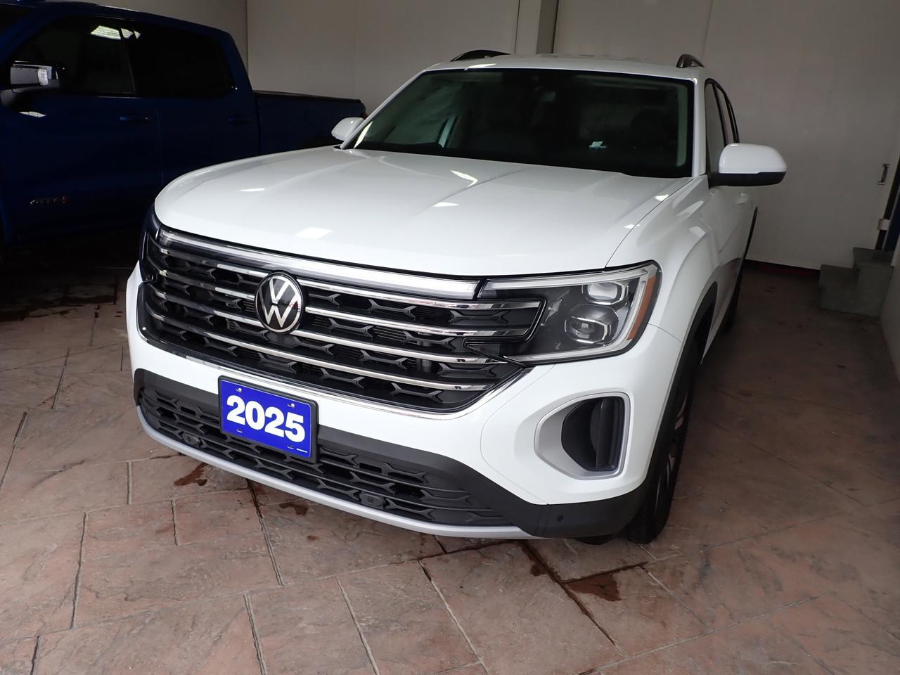 2025 Volkswagen Atlas Comfortline 4WD LEATHER 7 PASS Listowel ON