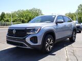 2025 Volkswagen Atlas Cross Sport 2.0T SE Oshkosh WI