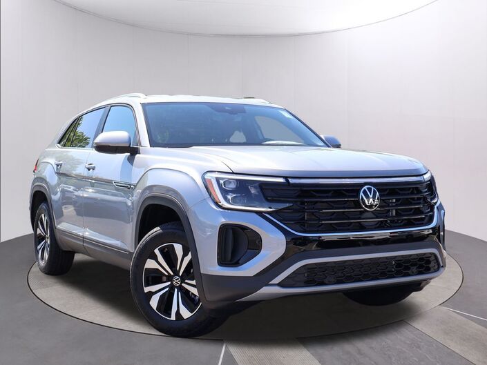 2025 Volkswagen Atlas Cross Sport 2.0T SE Oshkosh WI