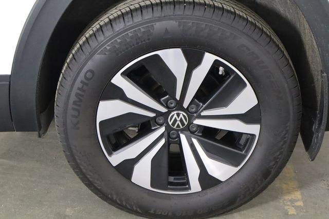 2025 Volkswagen Atlas Cross Sport 2.0T SE Raleigh NC