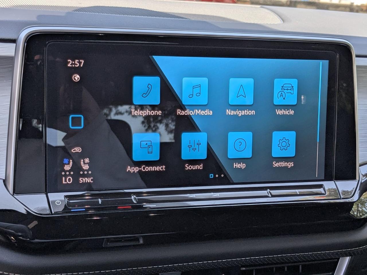2025 Volkswagen Atlas Cross Sport 2.0T SE San Antonio TX
