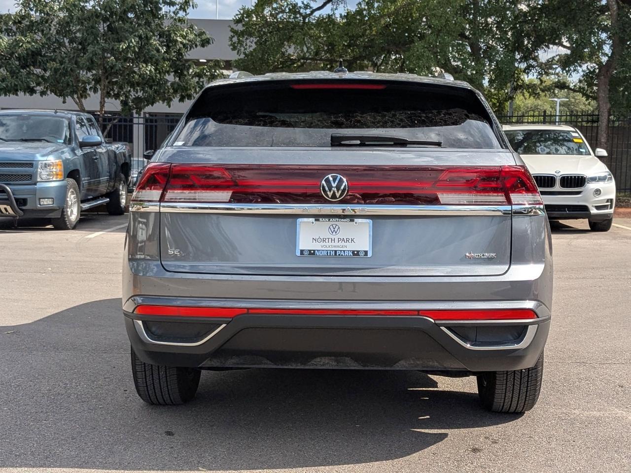 2025 Volkswagen Atlas Cross Sport 2.0T SE San Antonio TX
