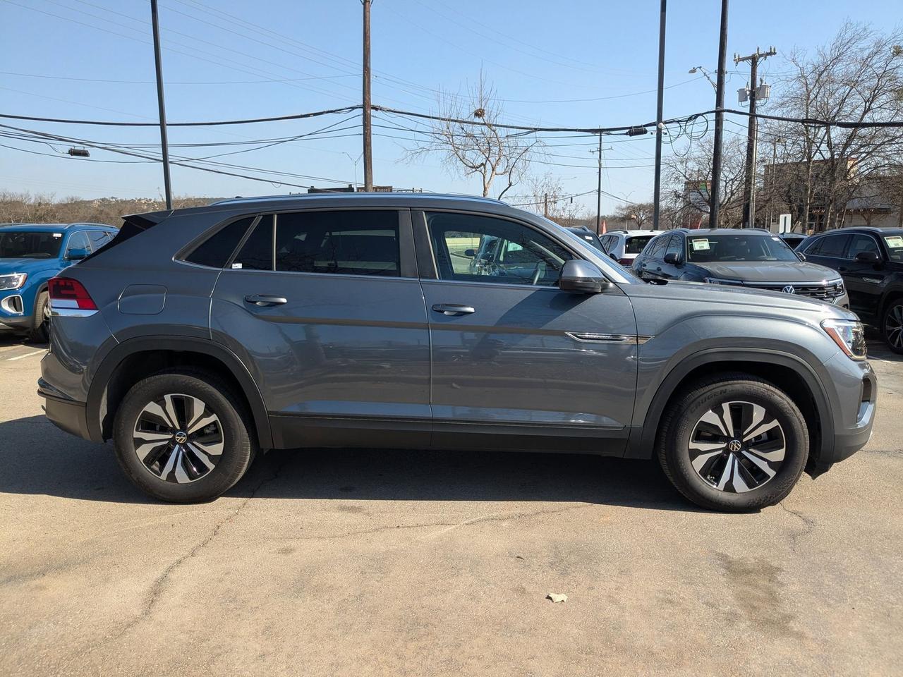 2025 Volkswagen Atlas Cross Sport 2.0T SE