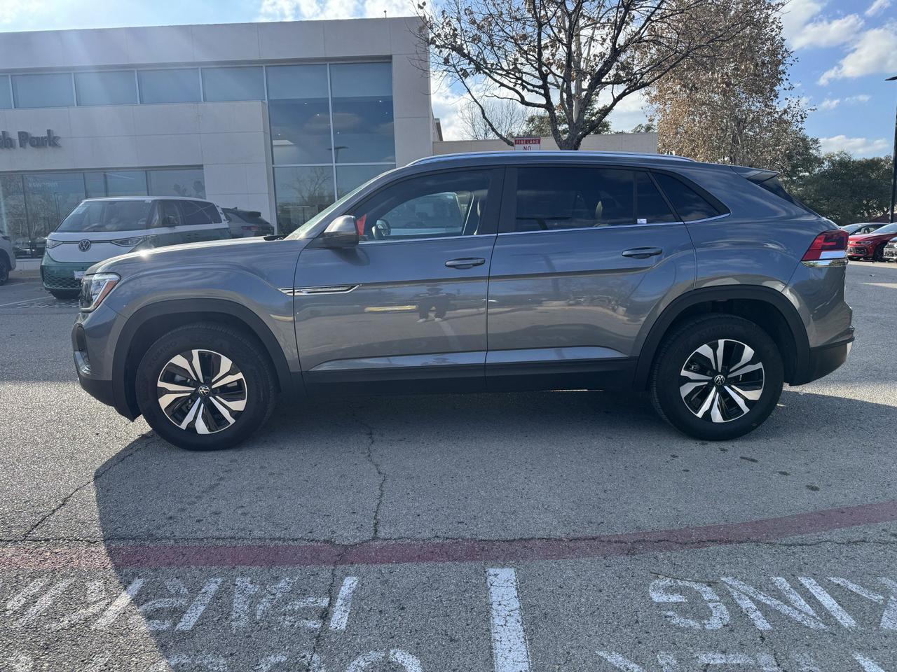 2025 Volkswagen Atlas Cross Sport 2.0T SE