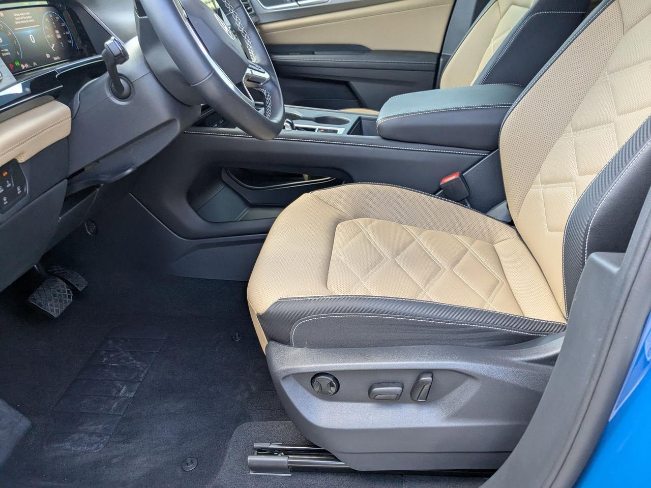 2025 Volkswagen Atlas Cross Sport 2.0T SE San Antonio TX