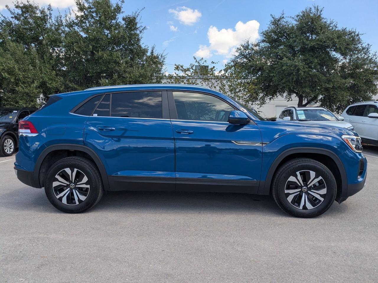 2025 Volkswagen Atlas Cross Sport 2.0T SE