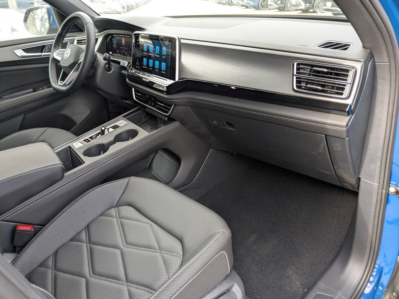 2025 Volkswagen Atlas Cross Sport 2.0T SE San Antonio TX