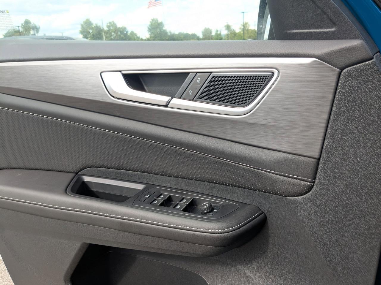 2025 Volkswagen Atlas Cross Sport 2.0T SE San Antonio TX