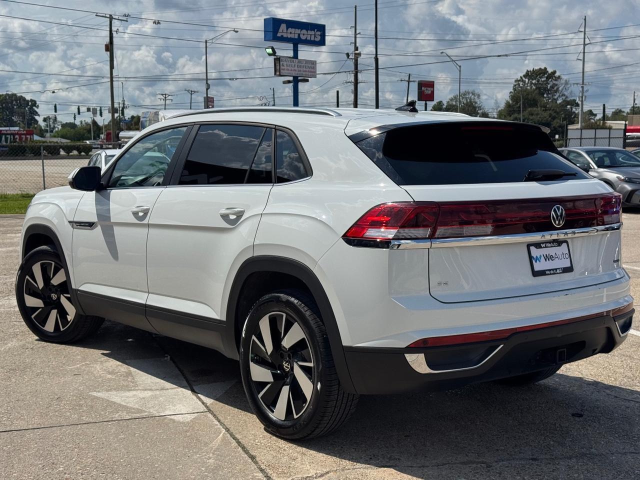 2025 Volkswagen Atlas Cross Sport 2.0T SE w/Technology