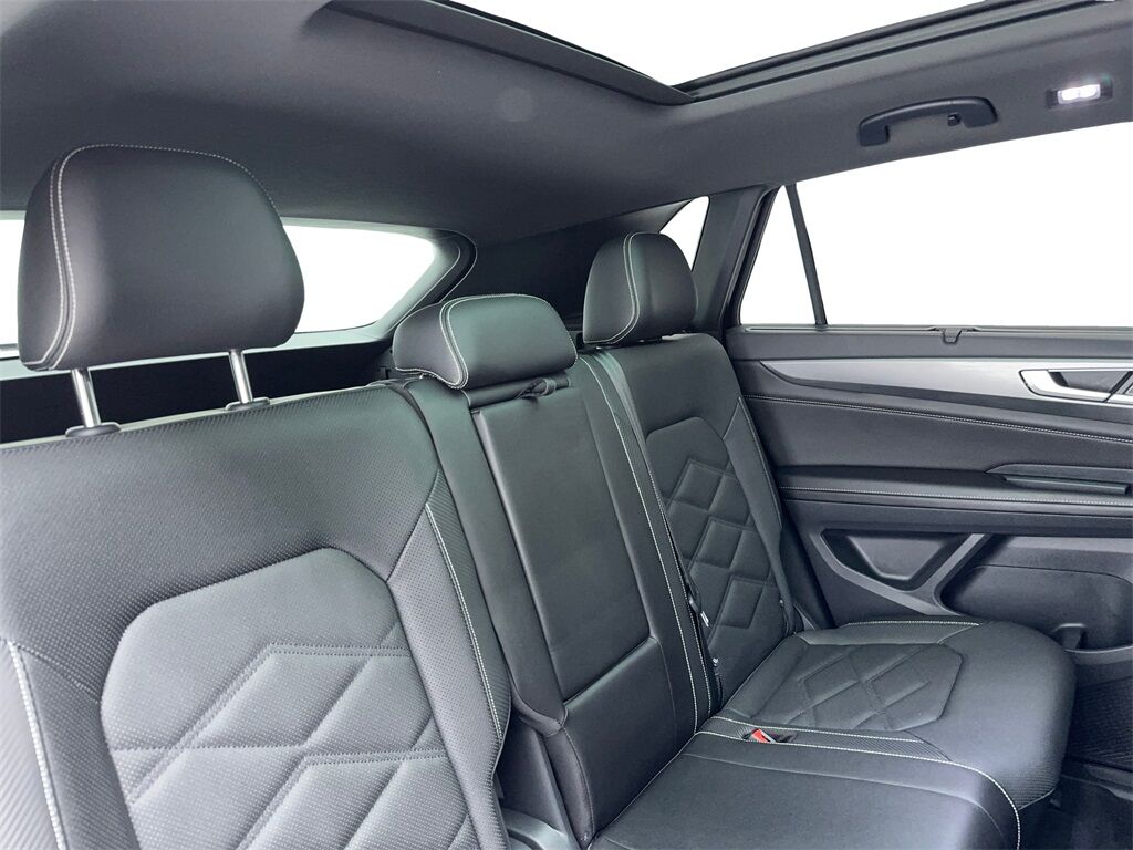 2025 Volkswagen Atlas Cross Sport 2.0T SE w/Technology CAM,PANO,HTD STS,BLIND SPOT Plano TX