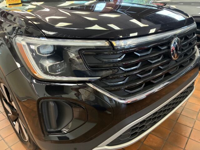 2025 Volkswagen Atlas Cross Sport 2.0T SE w/Technology