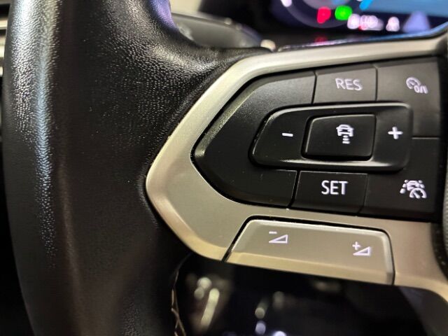 2025 Volkswagen Atlas Cross Sport 2.0T SE w/Technology Charlotte NC