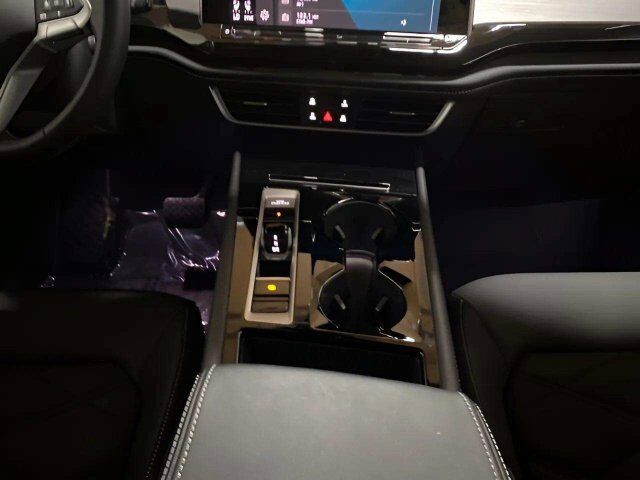 2025 Volkswagen Atlas Cross Sport 2.0T SE w/Technology Dallas TX