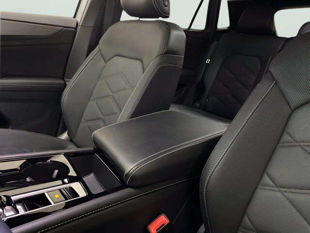 2025 Volkswagen Atlas Cross Sport 2.0T SE w/Technology Dallas TX