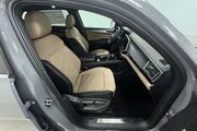 2025 Volkswagen Atlas Cross Sport 2.0T SE w/Technology Oshkosh WI