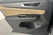 2025 Volkswagen Atlas Cross Sport 2.0T SE w/Technology Oshkosh WI