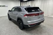 2025 Volkswagen Atlas Cross Sport 2.0T SE w/Technology Oshkosh WI
