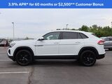 2025 Volkswagen Atlas Cross Sport 2.0T SE w/Technology Oshkosh WI