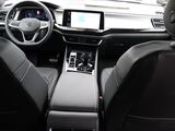2025 Volkswagen Atlas Cross Sport 2.0T SE w/Technology Oshkosh WI
