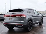 2025 Volkswagen Atlas Cross Sport 2.0T SE w/Technology Oshkosh WI