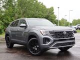 2025 Volkswagen Atlas Cross Sport 2.0T SE w/Technology Oshkosh WI