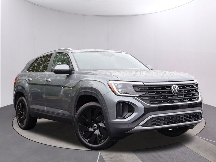 2025 Volkswagen Atlas Cross Sport 2.0T SE w/Technology Oshkosh WI