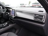 2025 Volkswagen Atlas Cross Sport 2.0T SE w/Technology Oshkosh WI