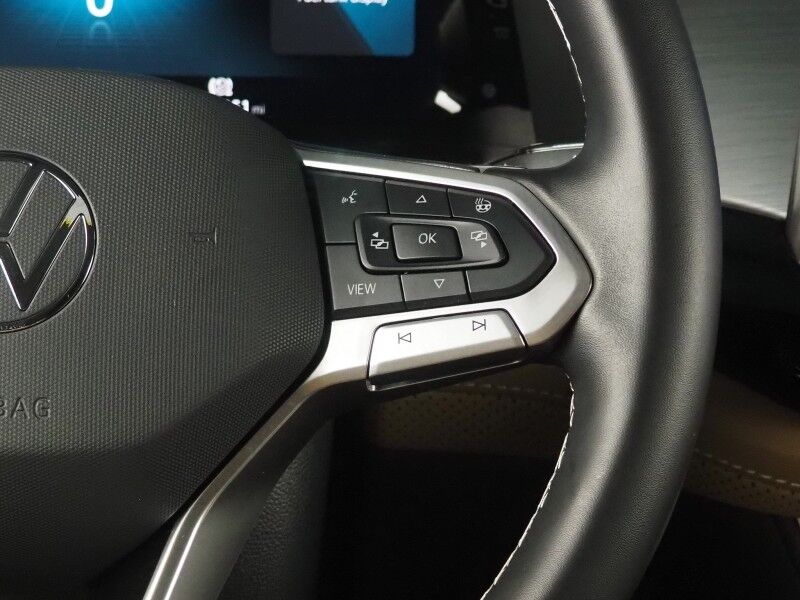 2025 Volkswagen Atlas Cross Sport 2.0T SE w/Technology *PANORAMA MOONROOF, ADAPTIVE CRUISE, SAFETY ALERTS, BACKUP-CAMERA, COLOR TOUCHSCREEN, CLIMATE SEATS, HEATED STEERING, POWER LIFTGATE, REMOTE START, WIRELESS CHARGING, ANDROID & APPLE Round Rock TX
