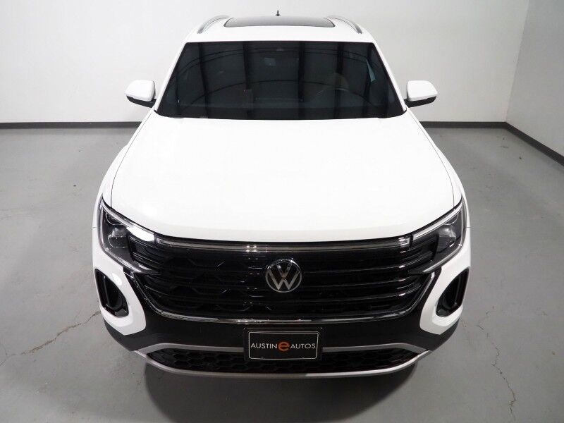 2025 Volkswagen Atlas Cross Sport 2.0T SE w/Technology *PANORAMA MOONROOF, ADAPTIVE CRUISE, SAFETY ALERTS, BACKUP-CAMERA, COLOR TOUCHSCREEN, CLIMATE SEATS, HEATED STEERING, POWER LIFTGATE, REMOTE START, WIRELESS CHARGING, ANDROID & APPLE Round Rock TX