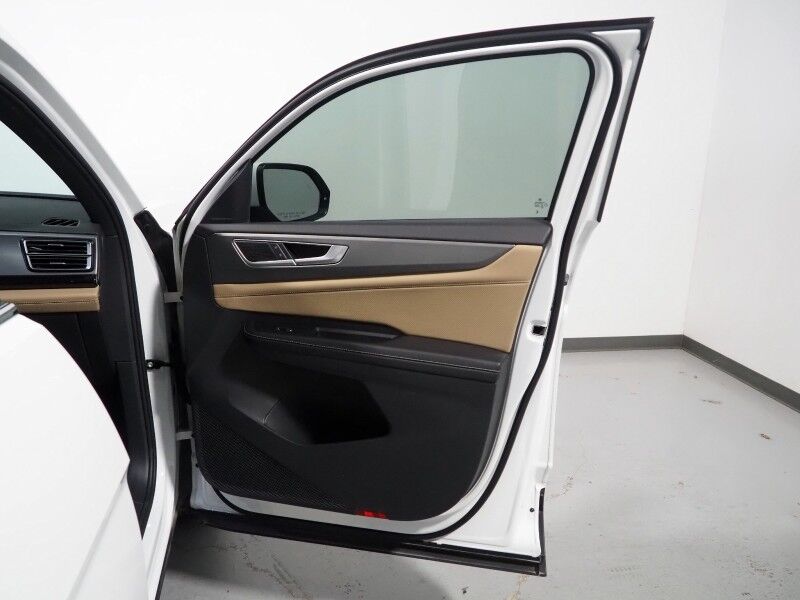 2025 Volkswagen Atlas Cross Sport 2.0T SE w/Technology *PANORAMA MOONROOF, ADAPTIVE CRUISE, SAFETY ALERTS, BACKUP-CAMERA, COLOR TOUCHSCREEN, CLIMATE SEATS, HEATED STEERING, POWER LIFTGATE, REMOTE START, WIRELESS CHARGING, ANDROID & APPLE Round Rock TX