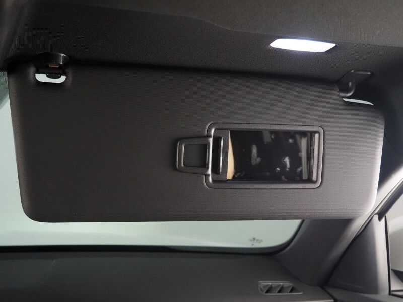 2025 Volkswagen Atlas Cross Sport 2.0T SE w/Technology *PANORAMA MOONROOF, ADAPTIVE CRUISE, SAFETY ALERTS, BACKUP-CAMERA, COLOR TOUCHSCREEN, CLIMATE SEATS, HEATED STEERING, POWER LIFTGATE, REMOTE START, WIRELESS CHARGING, ANDROID & APPLE Round Rock TX