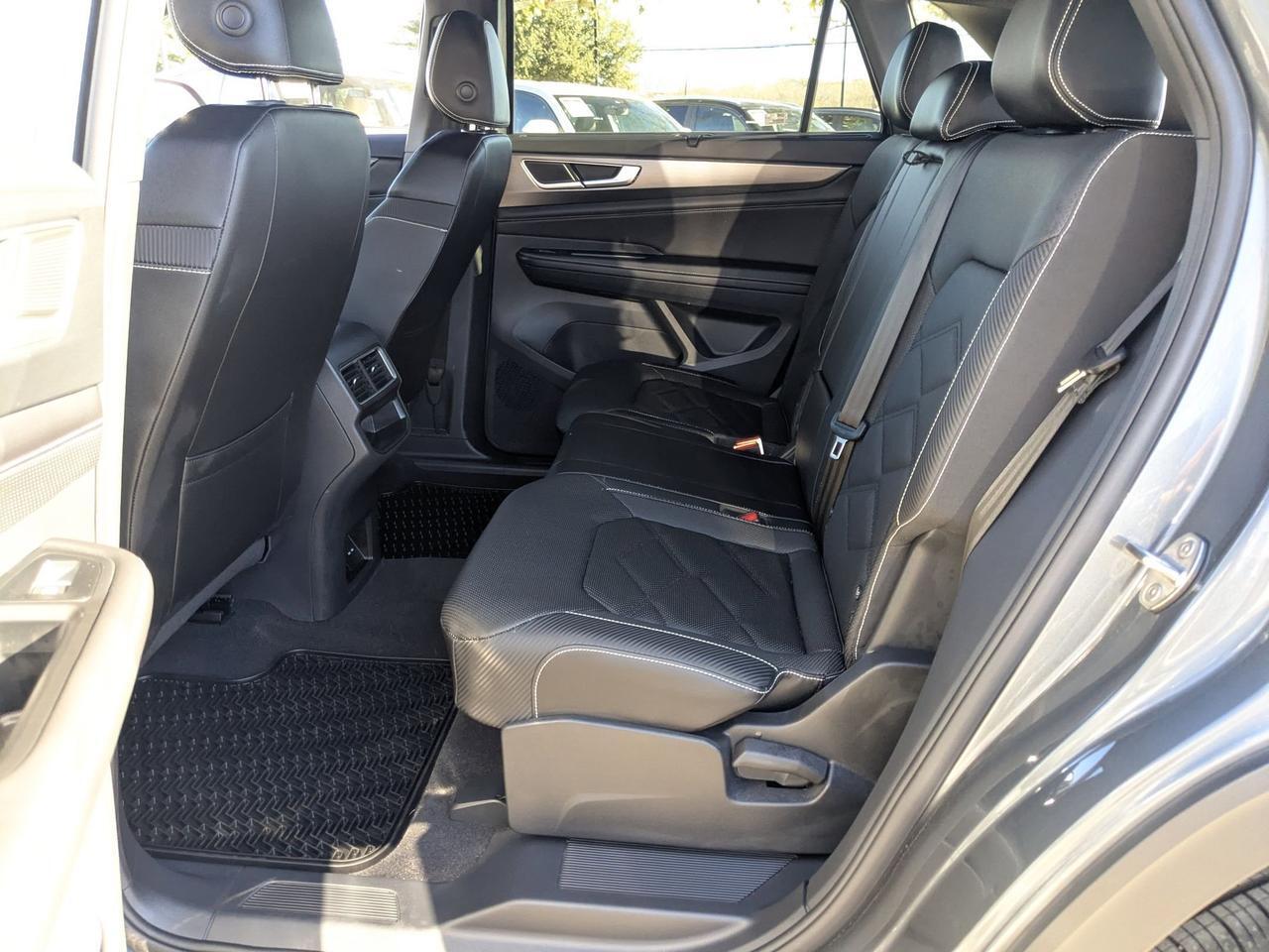 2025 Volkswagen Atlas Cross Sport 2.0T SE w/Technology San Antonio TX