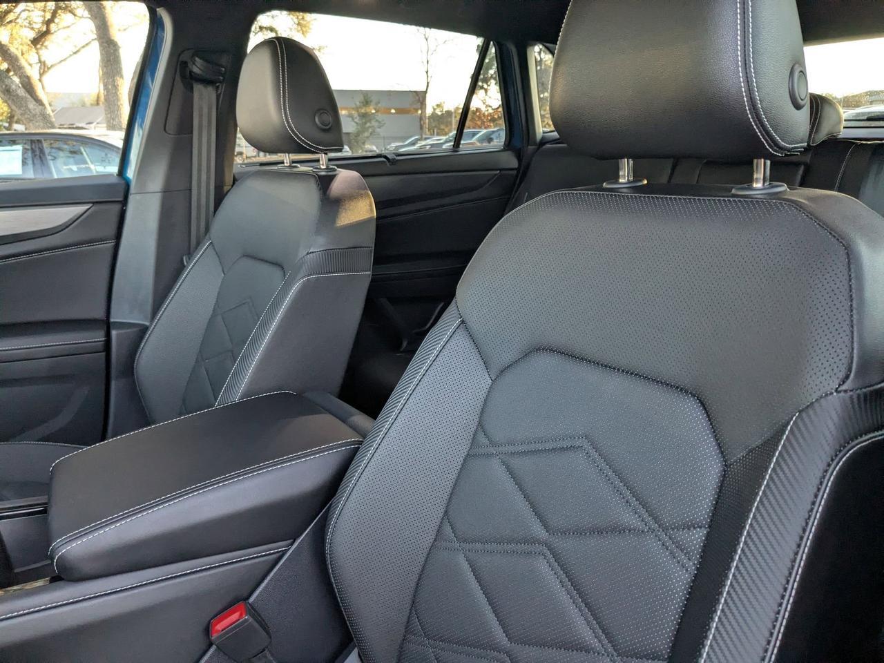 2025 Volkswagen Atlas Cross Sport 2.0T SE w/Technology San Antonio TX