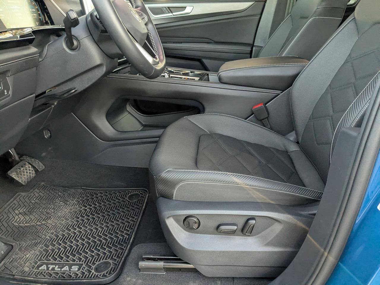 2025 Volkswagen Atlas Cross Sport 2.0T SE w/Technology San Antonio TX