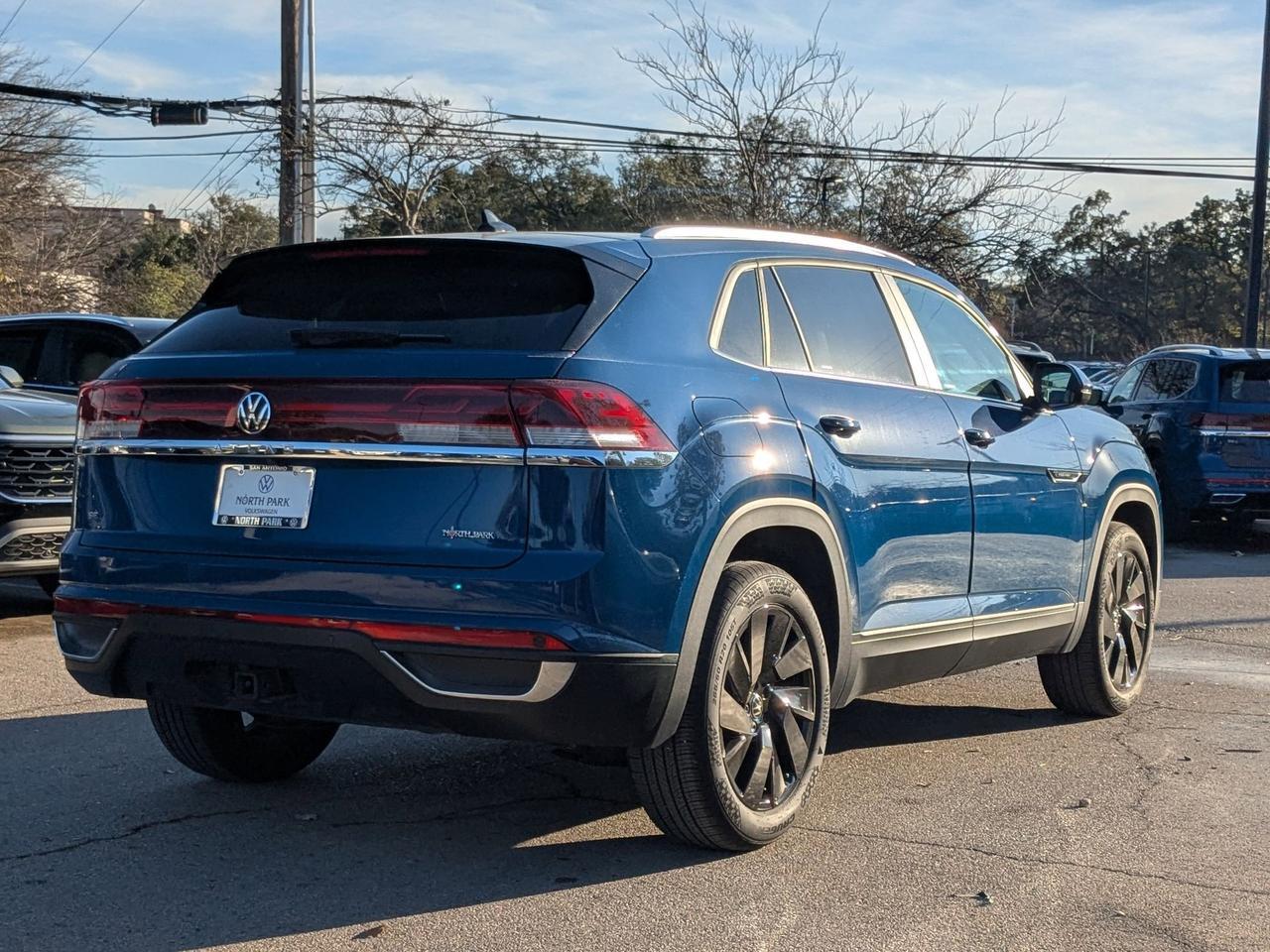 2025 Volkswagen Atlas Cross Sport 2.0T SE w/Technology San Antonio TX