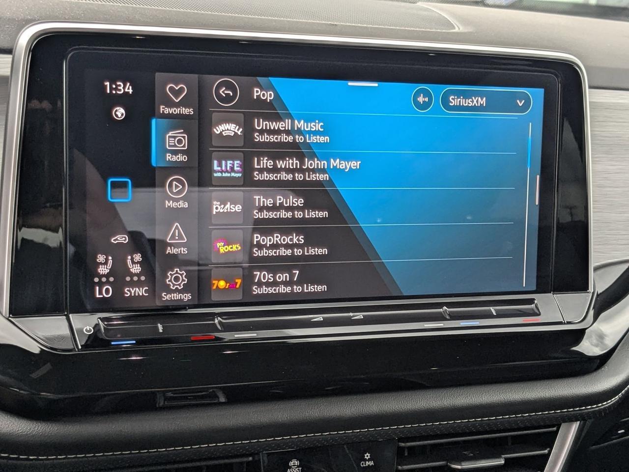 2025 Volkswagen Atlas Cross Sport 2.0T SE w/Technology San Antonio TX