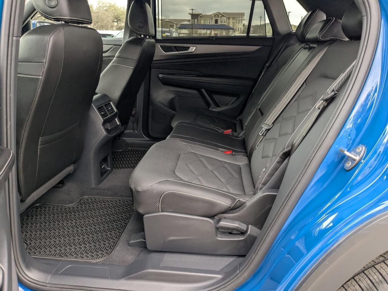 2025 Volkswagen Atlas Cross Sport 2.0T SE w/Technology San Antonio TX