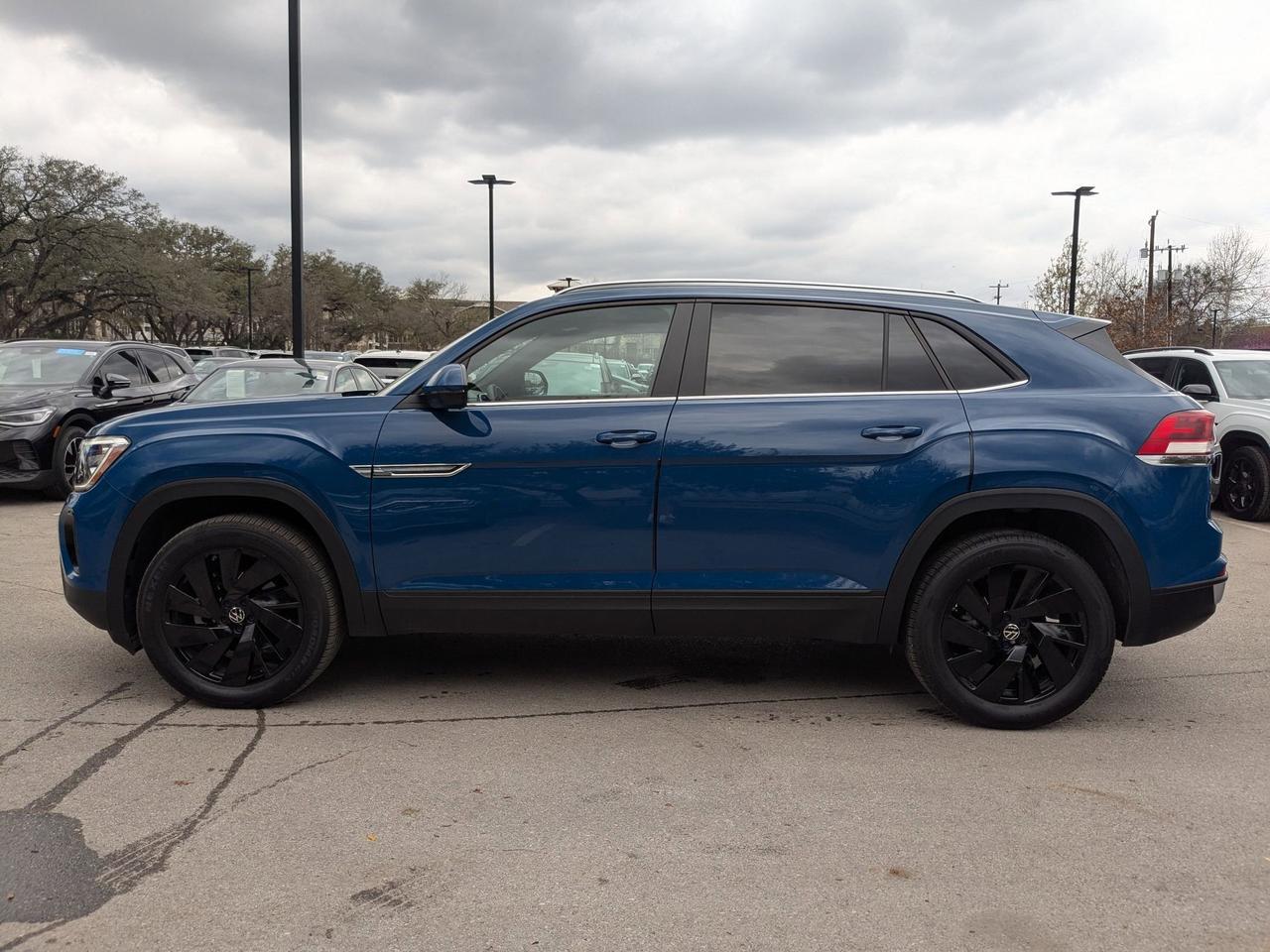 2025 Volkswagen Atlas Cross Sport 2.0T SE w/Technology San Antonio TX