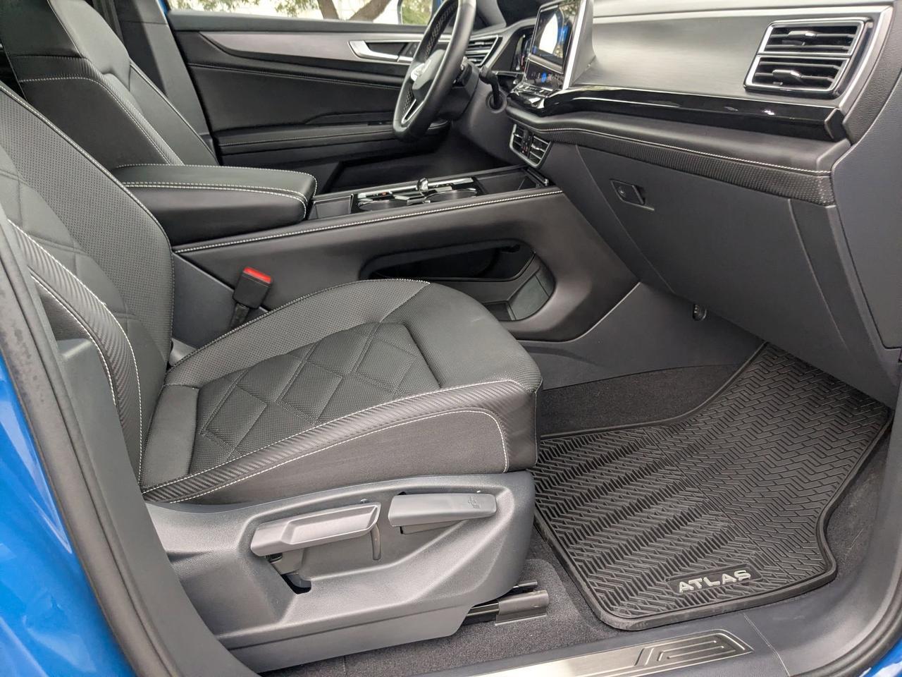 2025 Volkswagen Atlas Cross Sport 2.0T SE w/Technology San Antonio TX