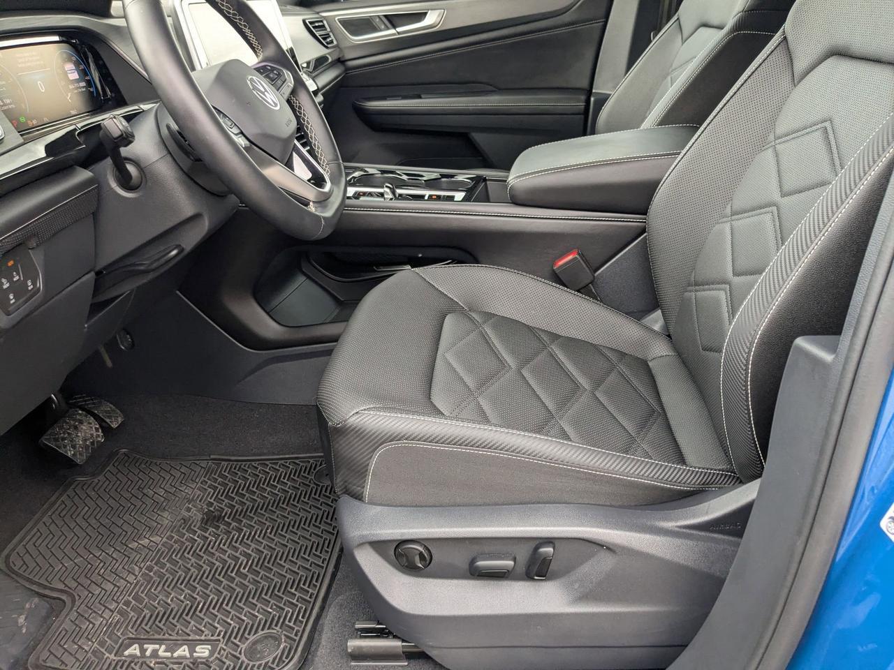 2025 Volkswagen Atlas Cross Sport 2.0T SE w/Technology San Antonio TX