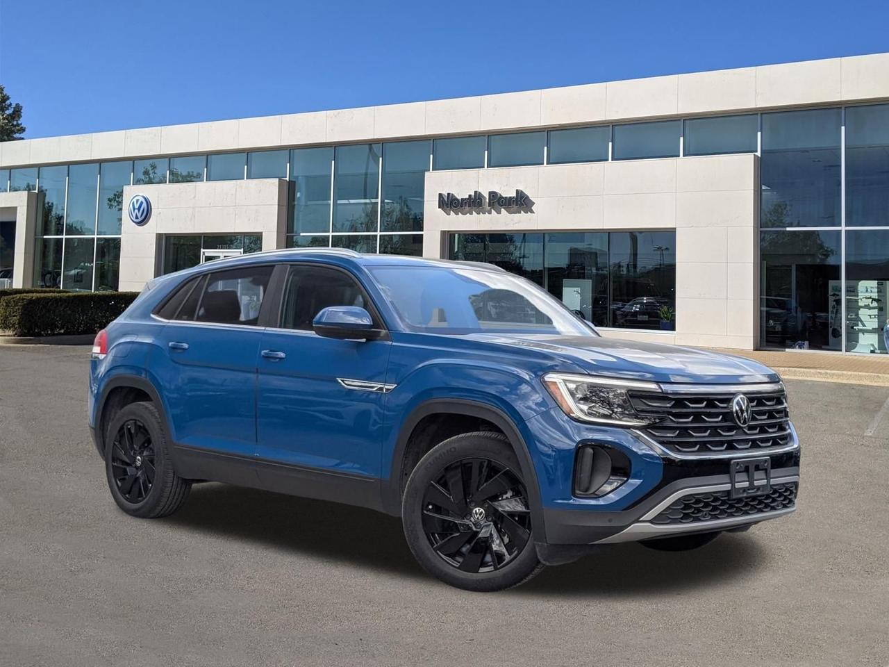 2025 Volkswagen Atlas Cross Sport 2.0T SE w/Technology