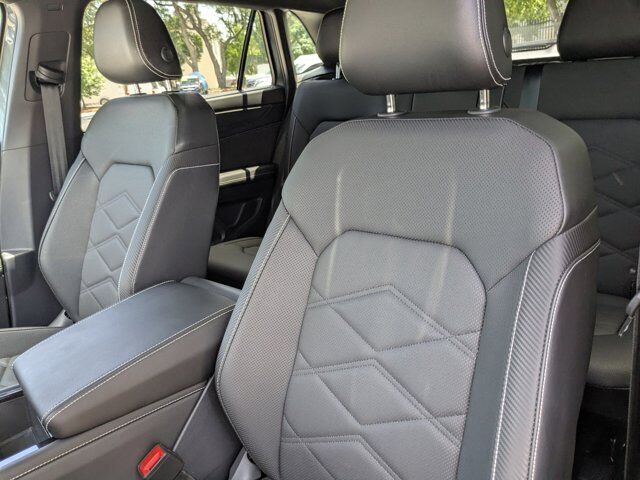 2025 Volkswagen Atlas Cross Sport 2.0T SE w/Technology San Antonio TX