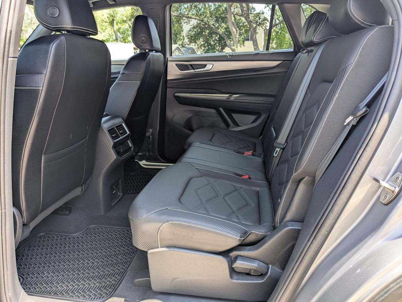 2025 Volkswagen Atlas Cross Sport 2.0T SE w/Technology San Antonio TX