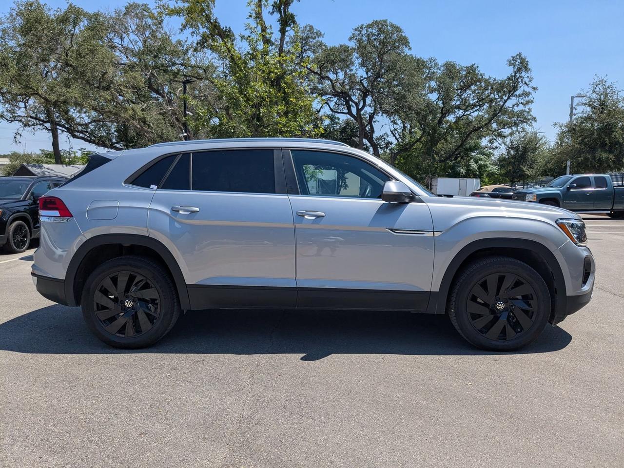 2025 Volkswagen Atlas Cross Sport 2.0T SE w/Technology San Antonio TX