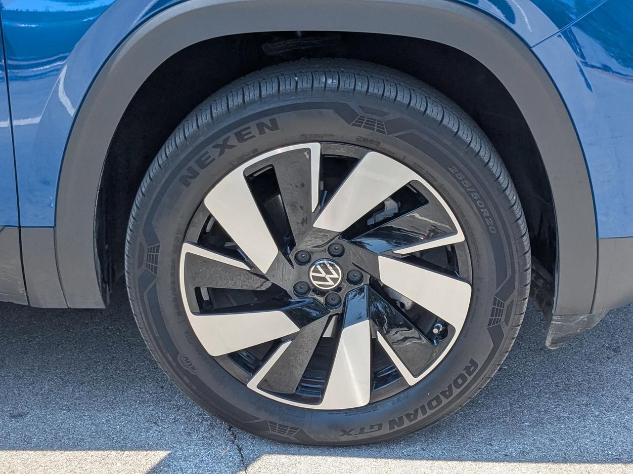 2025 Volkswagen Atlas Cross Sport 2.0T SE w/Technology San Antonio TX