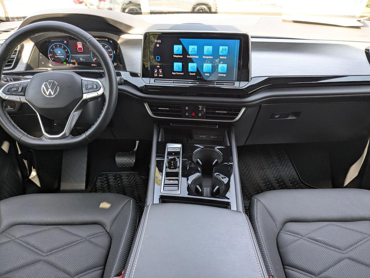 2025 Volkswagen Atlas Cross Sport 2.0T SE w/Technology San Antonio TX