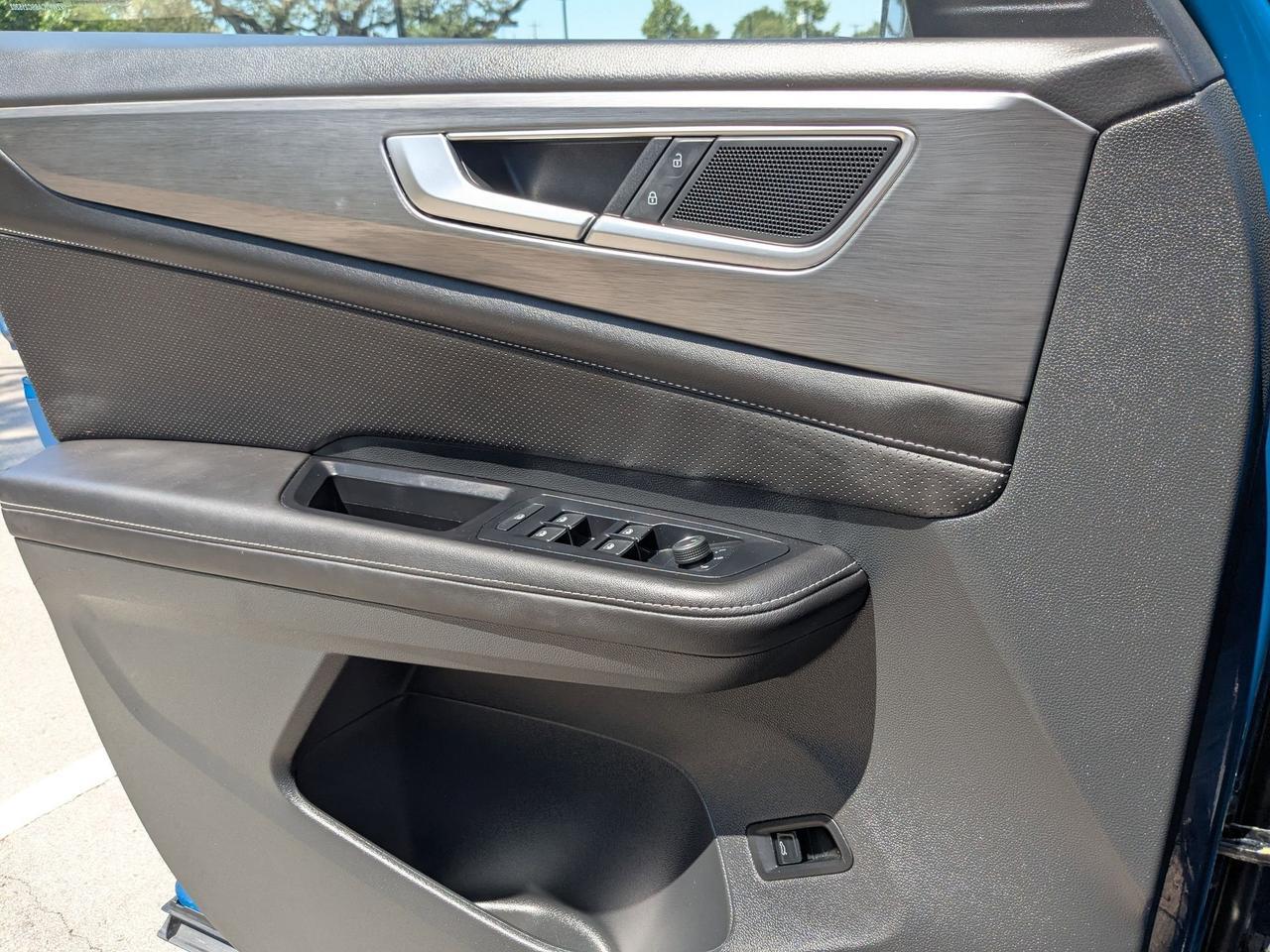 2025 Volkswagen Atlas Cross Sport 2.0T SE w/Technology San Antonio TX