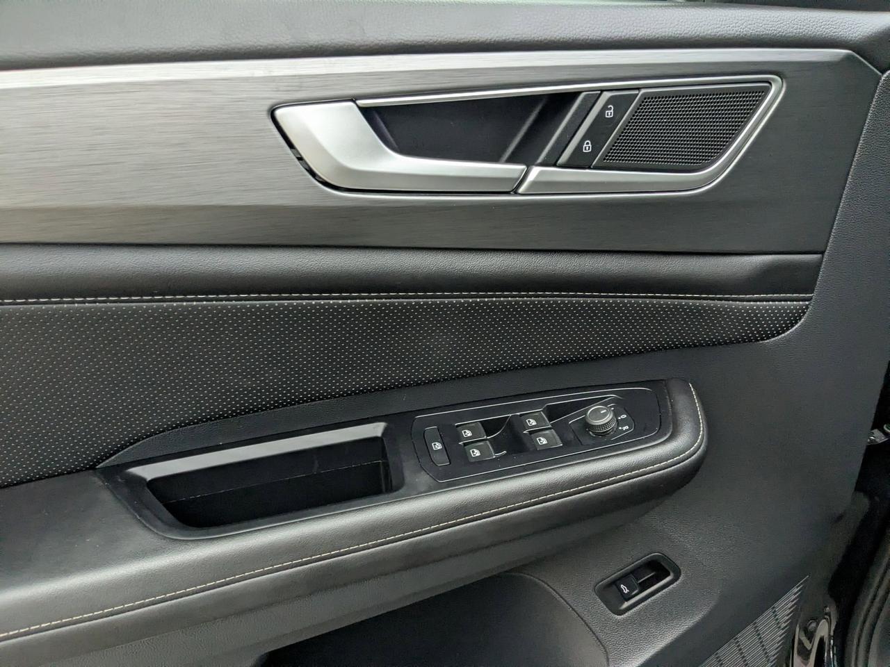 2025 Volkswagen Atlas Cross Sport 2.0T SE w/Technology San Antonio TX