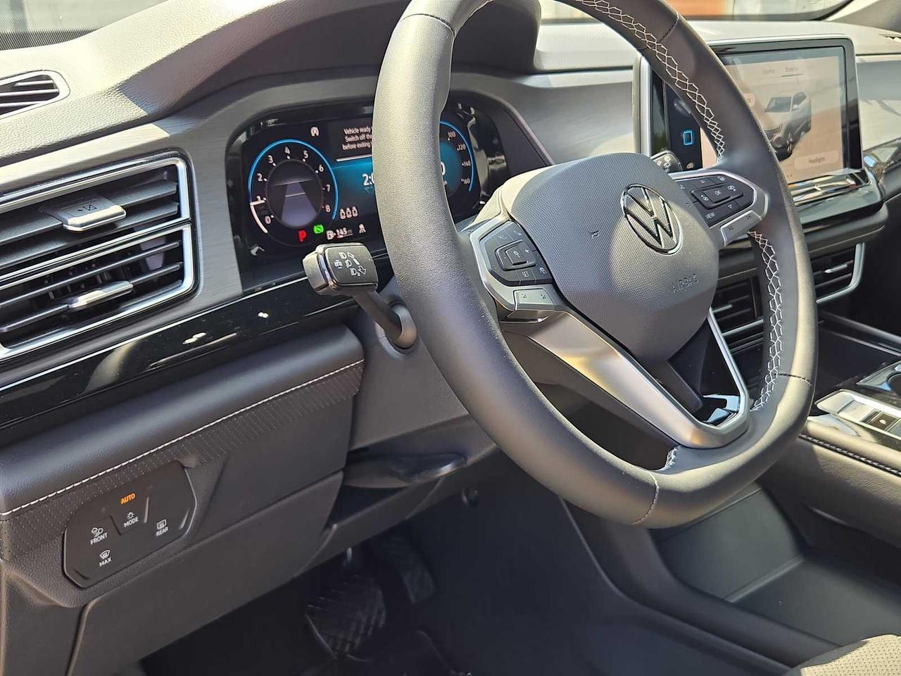 2025 Volkswagen Atlas Cross Sport 2.0T SE w/Technology Wellesley MA