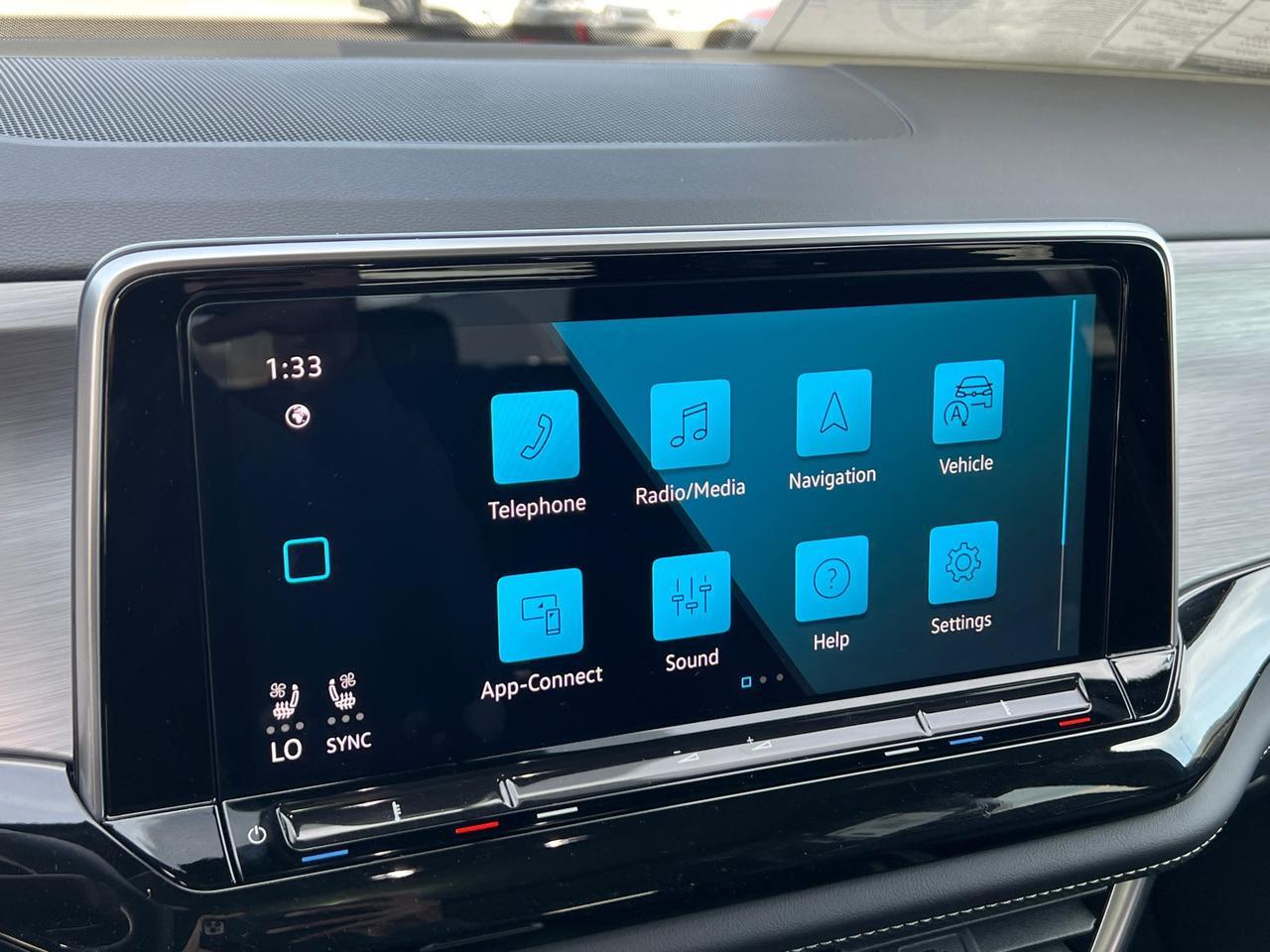 2025 Volkswagen Atlas Cross Sport 2.0T SE w/Technology Hagerstown MD